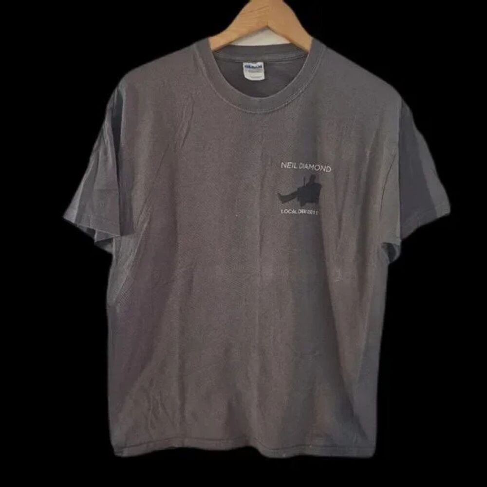 Neil Diamond Shirt Mens L 2012 Tour Crew Boxy Cropped Graphic Tee Sweet Caroline
